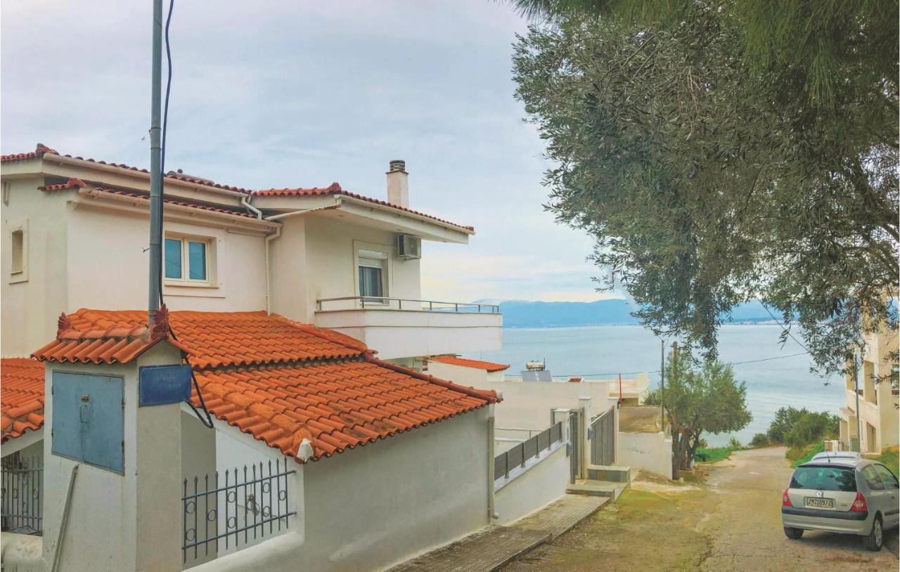 Amazing Home In Chalkida With Wifi ภายนอก รูปภาพ