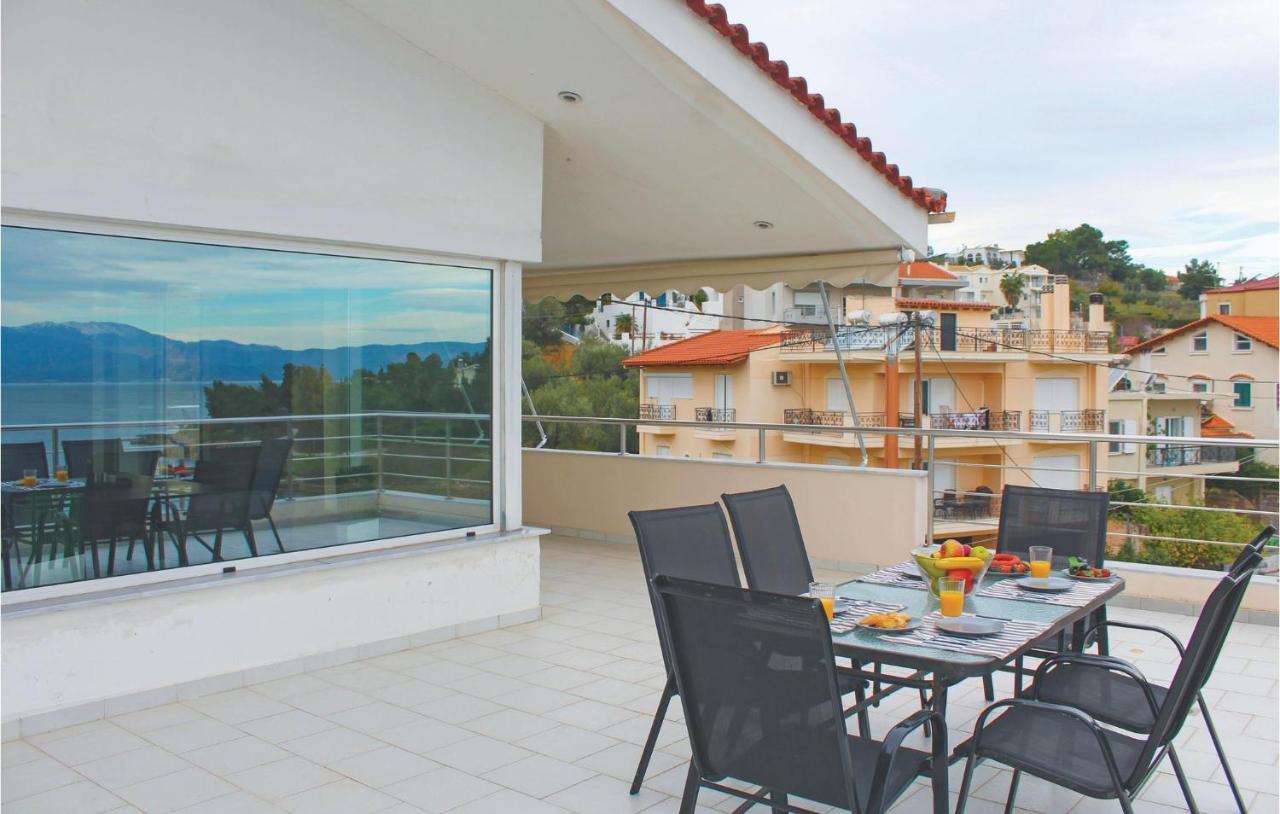 Amazing Home In Chalkida With Wifi ภายนอก รูปภาพ