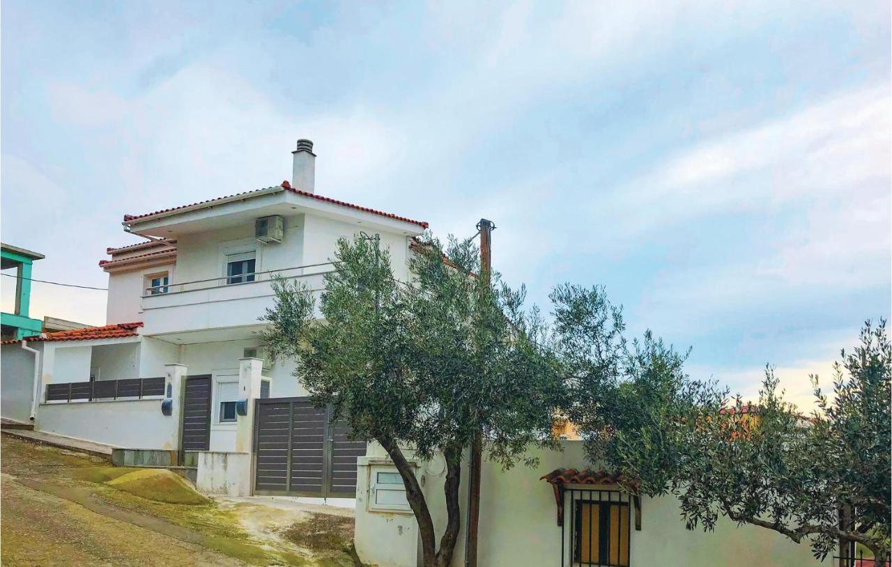 Amazing Home In Chalkida With Wifi ภายนอก รูปภาพ